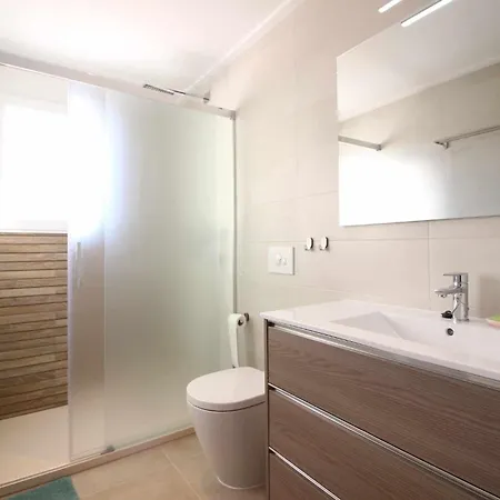 Duplex Heated Pool Holiday home *